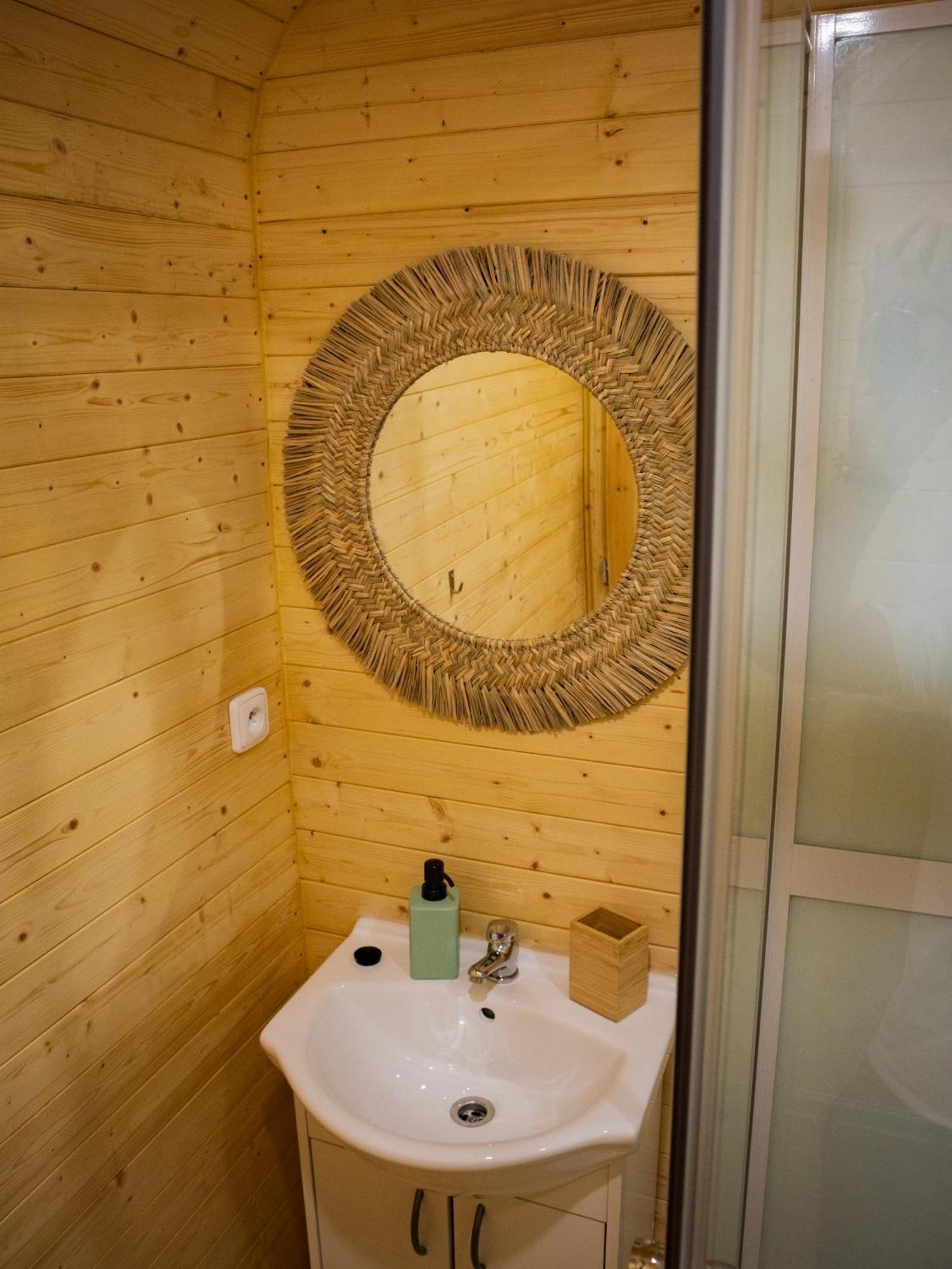 Maringotky Na Ruzku Hotel Nova Ves  Eksteriør billede